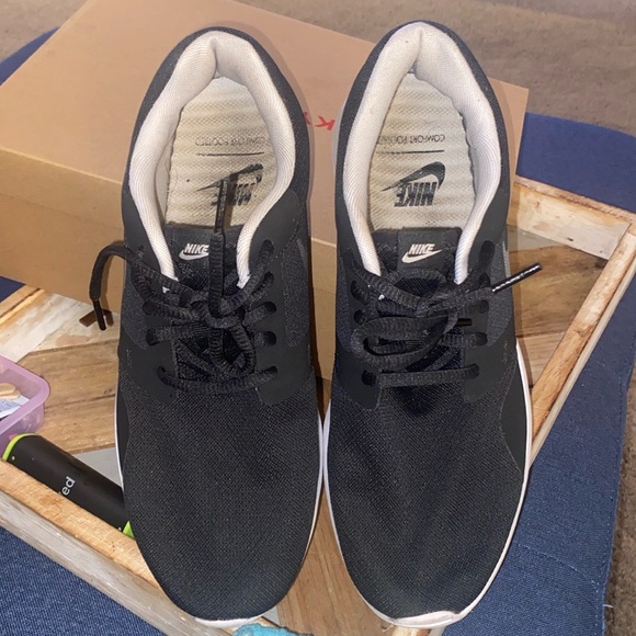 Women’s Nike sneakers - Picture 6 of 6